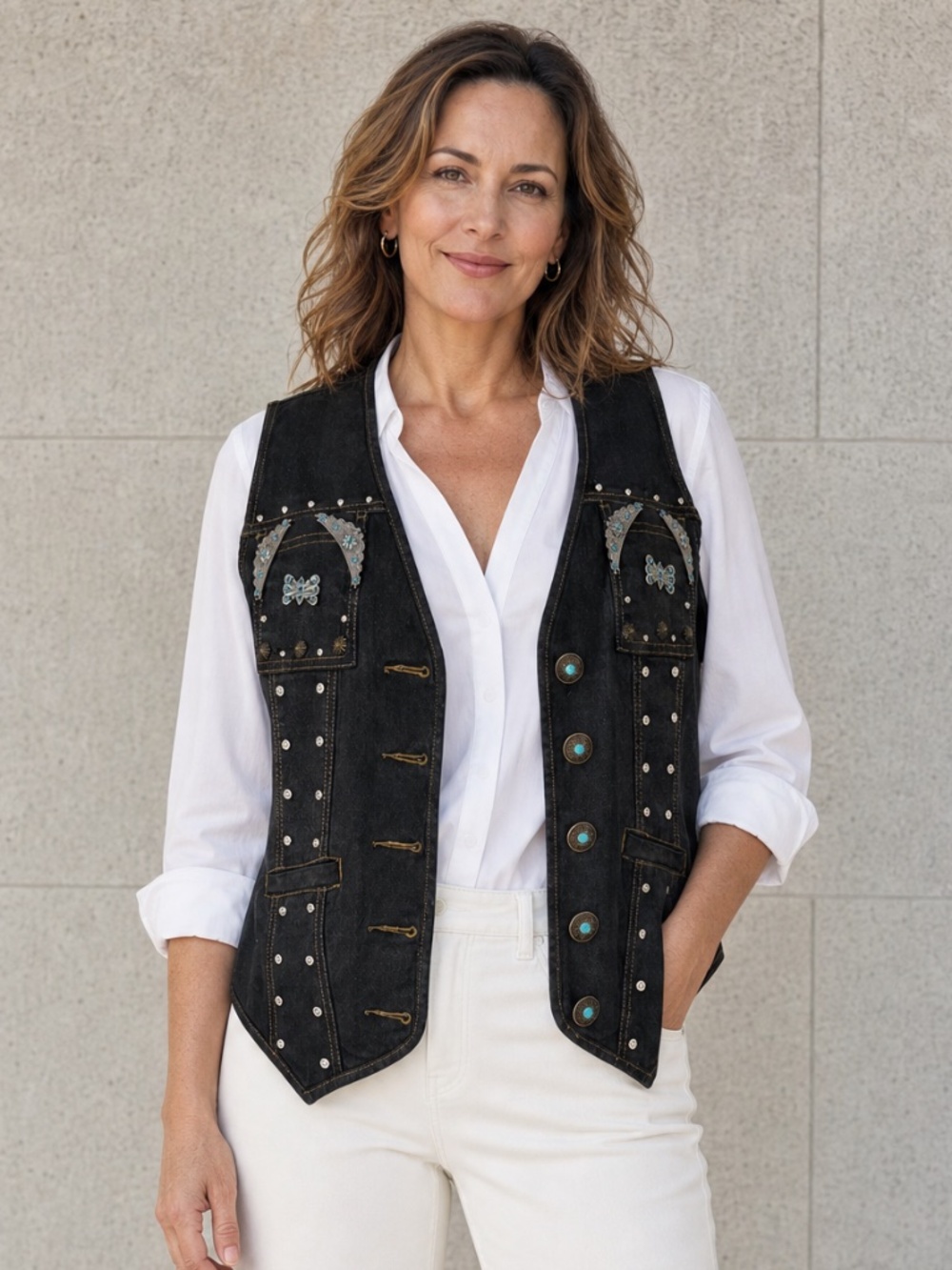 DG2 Diane Gilman Black Denim Western Vest Studded Turquoise Concho Medium NWOT